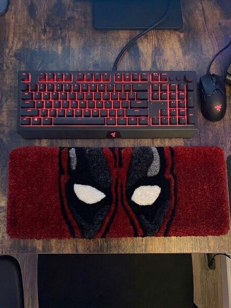 Deadpool Premium Keyboard Rug - ruggybuggy