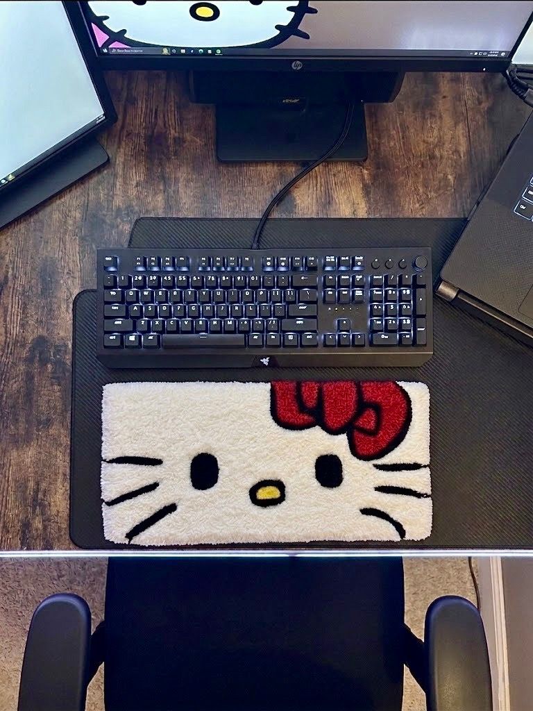 Hello Kitty Cute Face Rug - ruggybuggy